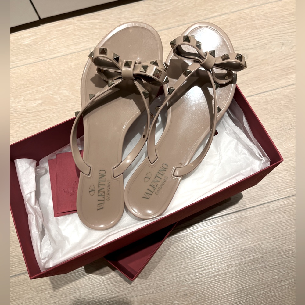 Valentino Sz 39 - Rockstud in Powder Colour - EXCELLENT Condition with Box